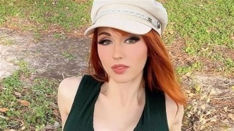 Amouranth Archives .
